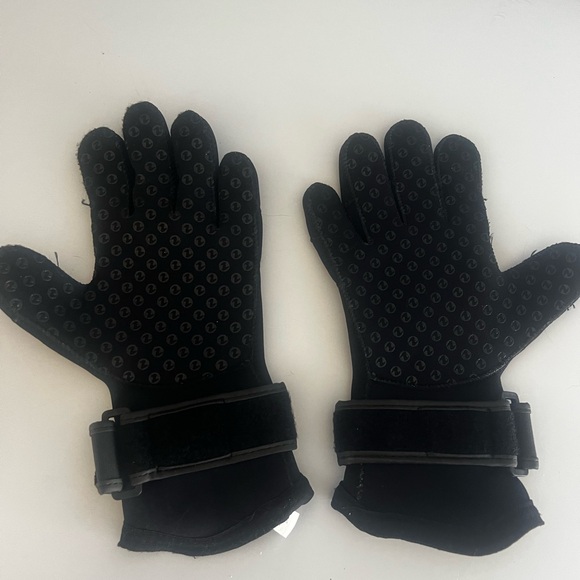 Aqua Lung Black Dive Boots and 2 PAIRSGloves Set - Picture 8 of 10